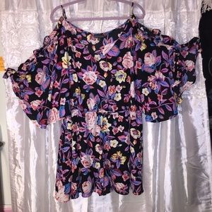 HOST PICK!! 🎊🎊🎉🎉 NWOT Bold Elements Romper